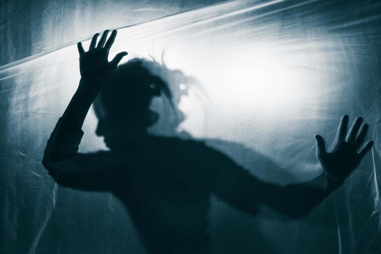 Die Gladiatrix – Im Schatten der Gerechtigkeit: Das unsichtbare Netzwerk im Hintergrund des Verbrechens