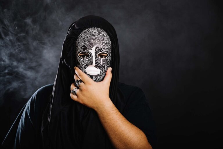 Geheimnisse hinter der Maske der Kontrolle – Die Gladiatrix als Psycho Thriller von Reto Leimgruber